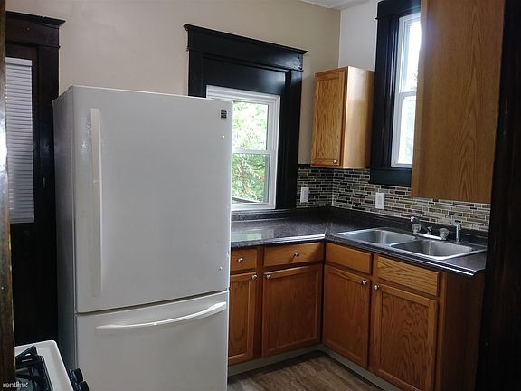 8450 Dersam Kitchen