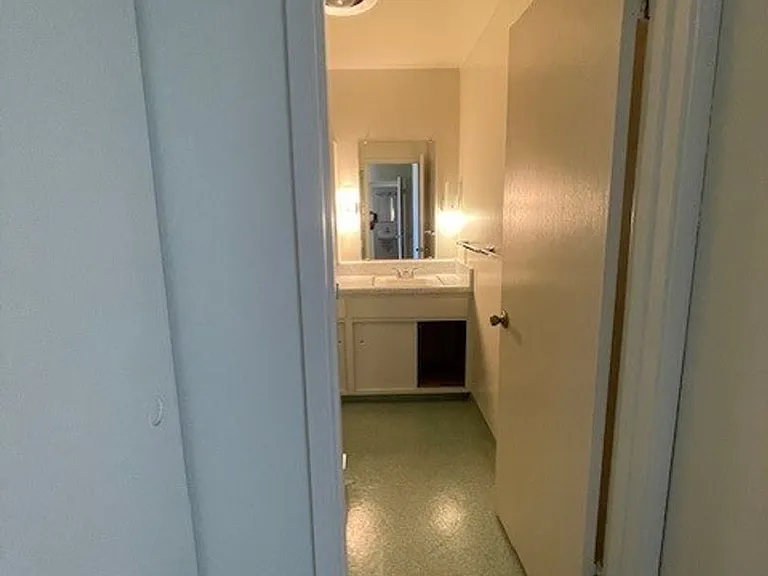 1550 Walnut St #7 — Photo 14