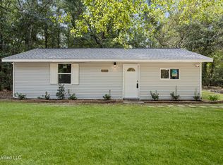 7083 Jefferson St, Bay Saint Louis, MS 39520