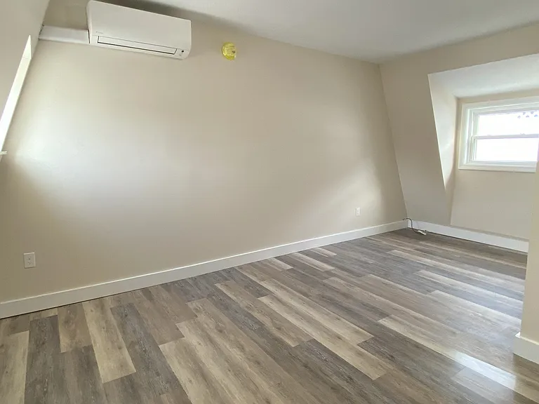 18 Imperial St #203 — Photo 3