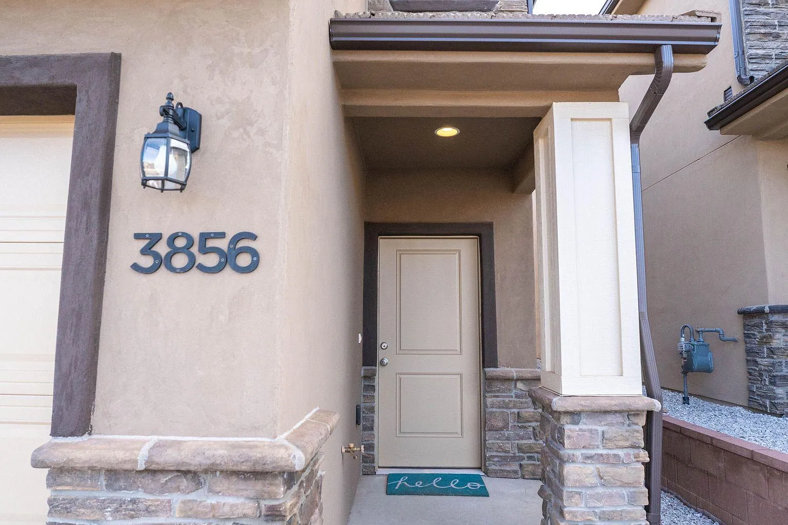 4 bed, 2.5 bath, 1671 sqft, $2,100 — Photo 3