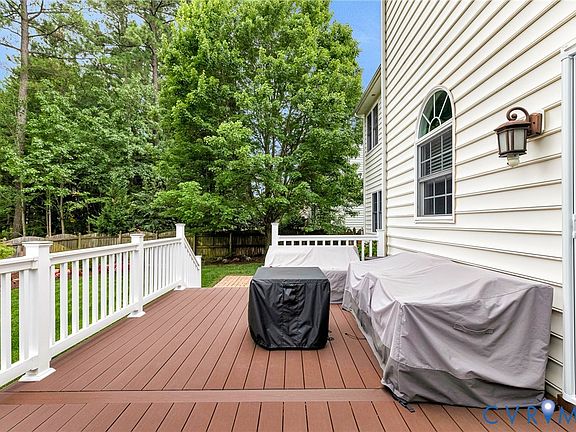 3rd image of 5009 Sadler Place Ter