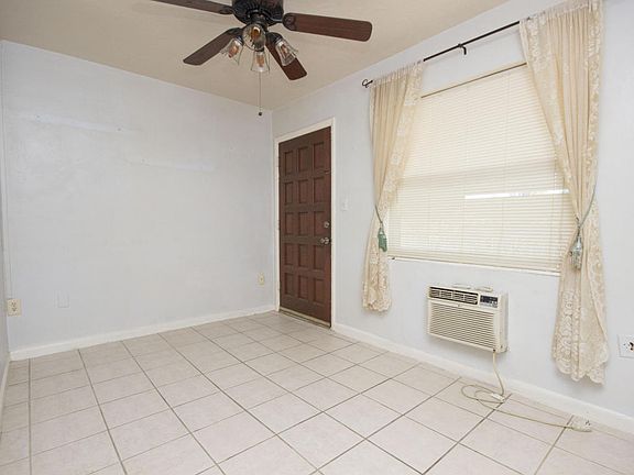 3rd image of 202 Caroline St APT 204