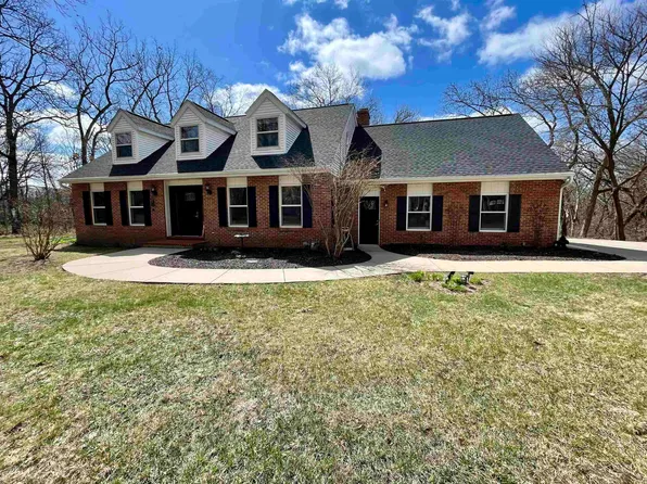 3441 W Forest Ln, Janesville, WI 53545