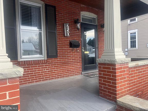 3rd image of 250 E Madison St
