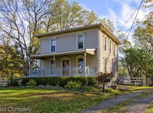 27180 Martindale Rd, New Hudson, MI 48165