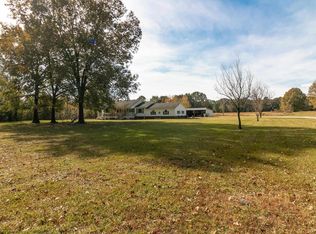 1275 Clement Rd, Russellville, AL 35654
