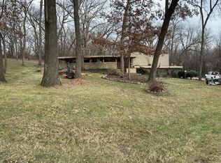 12375 N Ledges Dr, Roscoe, IL 61073