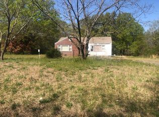 136 Indian Mound Rd, Laurens, SC 29360