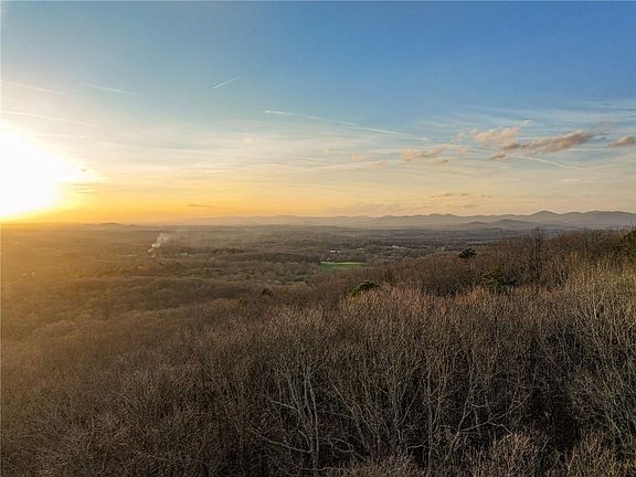 2nd image of 4 Mount Mincie Rd