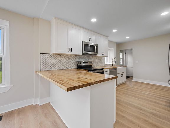 3rd image of 50 14th Street