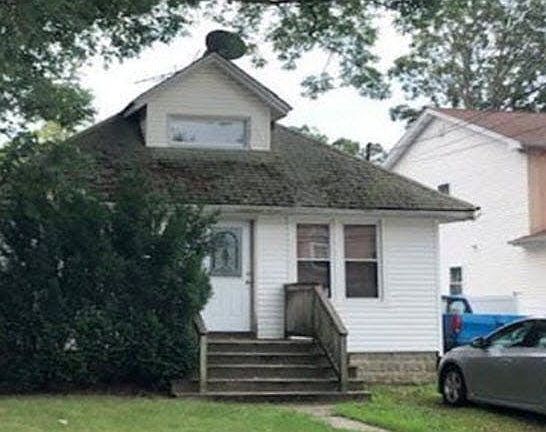 4th image of 578 W Seaman Ave