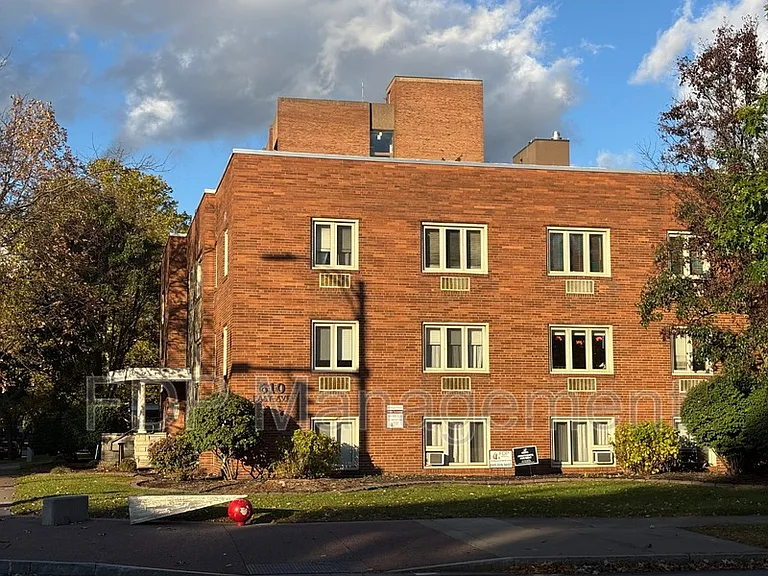 610 East Ave #4 — Photo 10