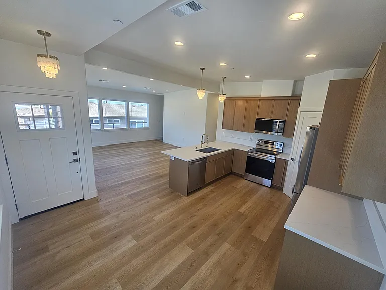 961 Balboa St #1 — Photo 6