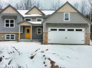 5497 Hidden Acres Ct, Holland, MI 49424