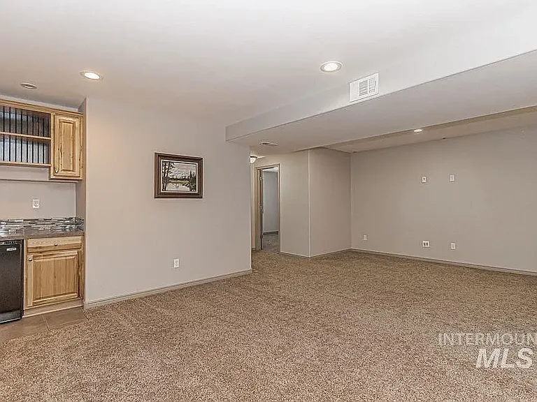 2221 S Frontier Dr — Photo 33