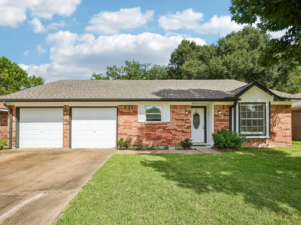 4202 Townes Forest Rd, Friendswood, TX 77546