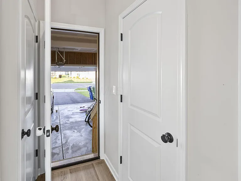 121 Sienna Glenn Dr — Photo 17