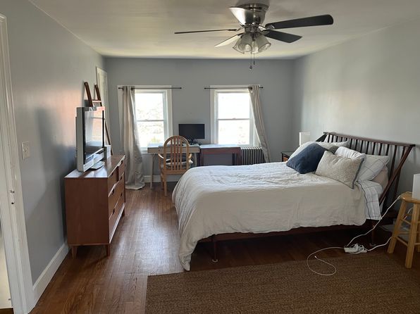 14 Barnsdale Rd, East Providence, RI 02914