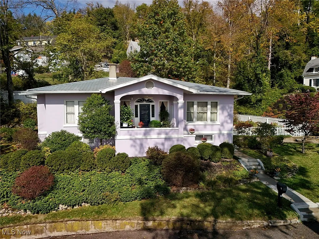 7 Arlington Dr photo 1