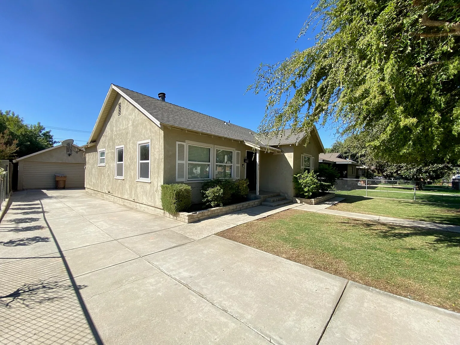 3 bed, 1039 sqft, $2,500 — Photo 3