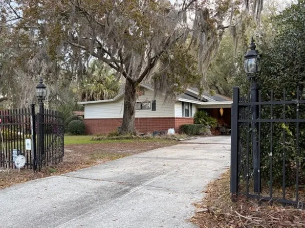 2041 NW Lake Jeffery Rd, Lake City, FL 32055