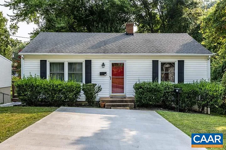 2342 Highland Ave photo 1