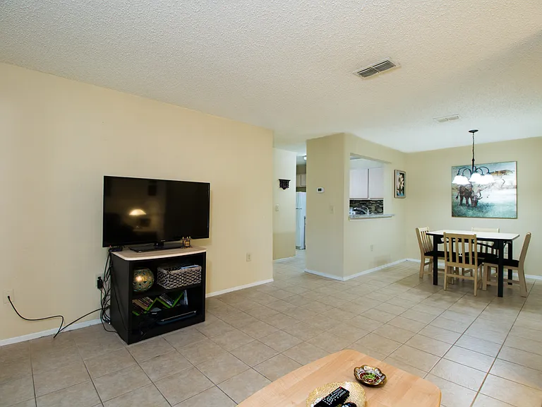 3705 SW 27th St #228 — Photo 3