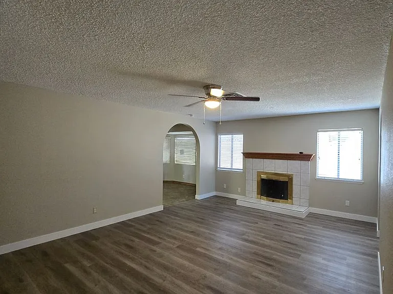 4647 Marnell Dr — Photo 30