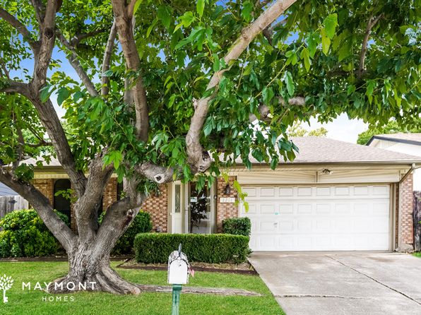 2211 Benbrook Dr
