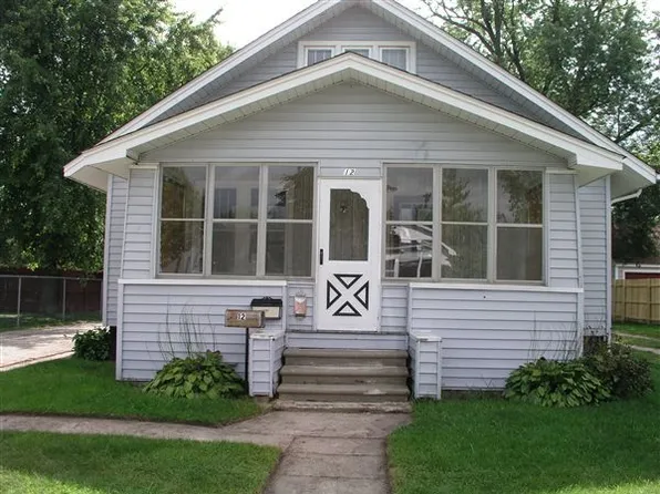 12 Crawford St, Oxford, MI 48371