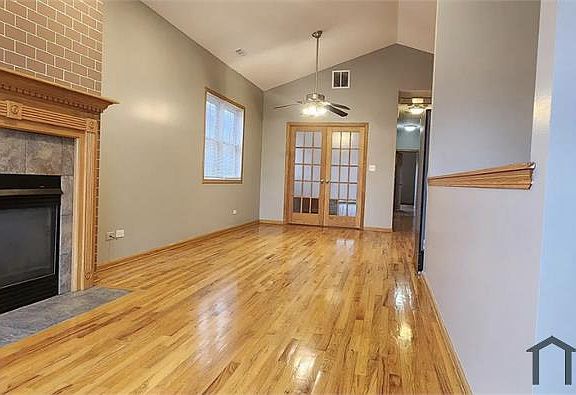 2nd image of 3175 W Monroe St APT 1