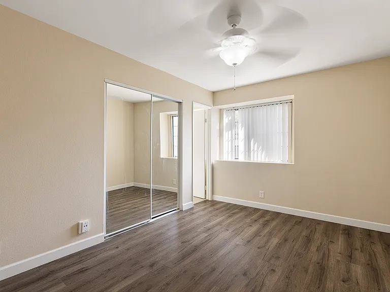 10140 Reseda Blvd #2 — Photo 14