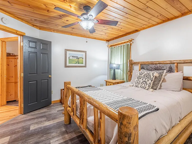 810 Cabin Creek Way — Photo 17