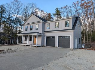 14 Woodcock Dr, Gray, ME 04039