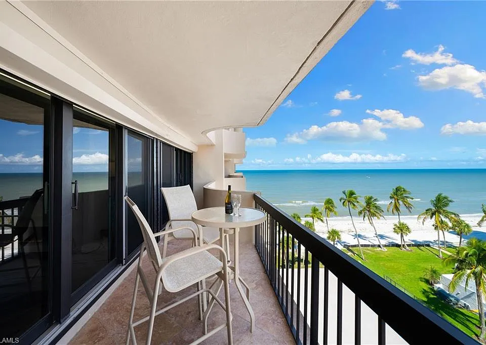 4001 Gulf Shore Blvd N #702