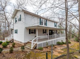 1616 Holiday Dr, Hendersonville, NC 28739