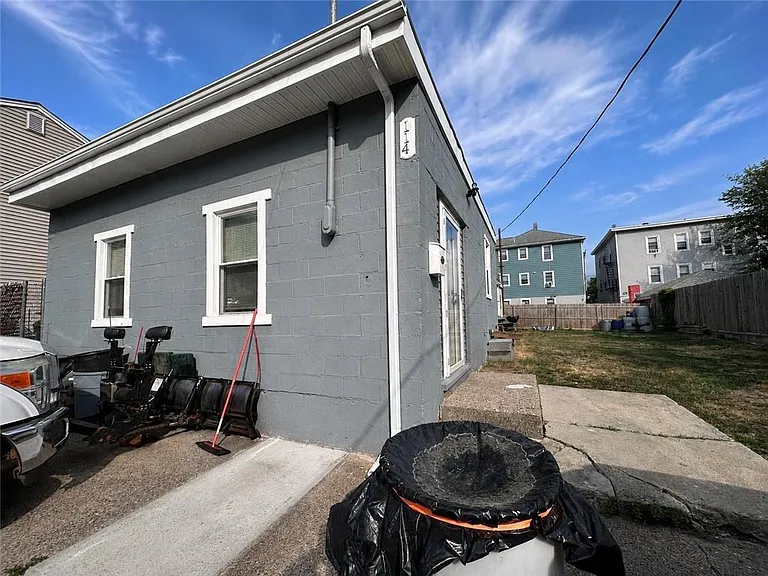 114 Shawmut Ave — Photo 11