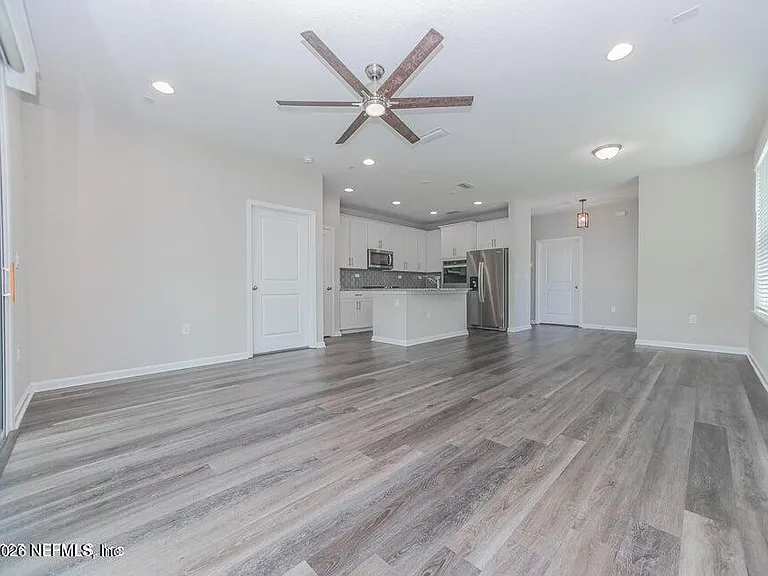 432 Pine Bluff Dr — Photo 5