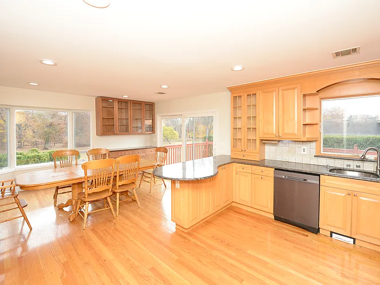 43 Union St #20 — Photo 8