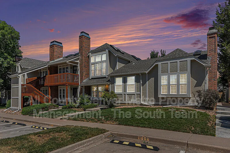 2 bed, 1.5 bath, 992 sqft, $1,795 — Photo 3