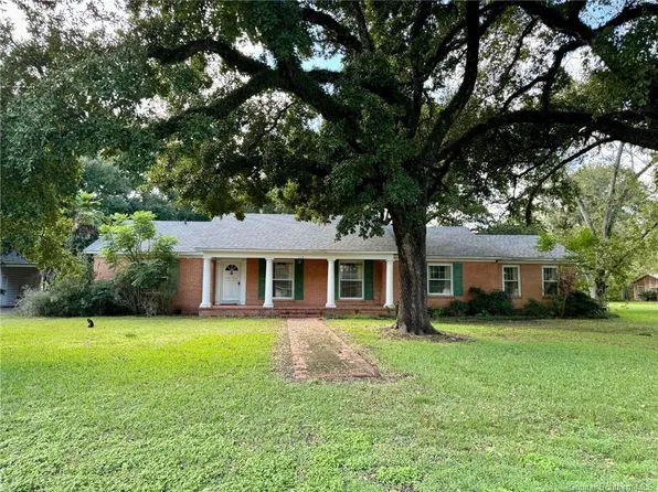 113 N 10th St, Kinder, LA 70648