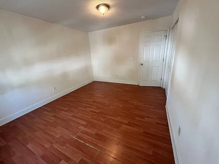 61 Cooper St #B — Photo 19