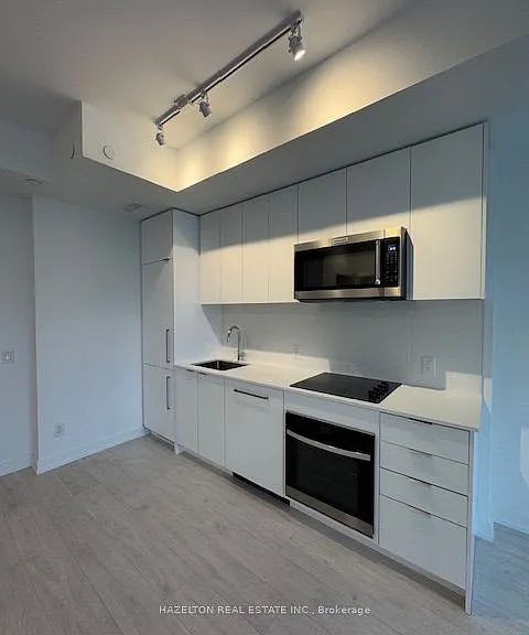 181 Sheppard Ave E #616 — Photo 1