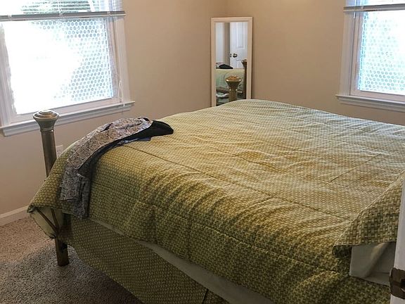 5th image of 2524 Gloucester Dr