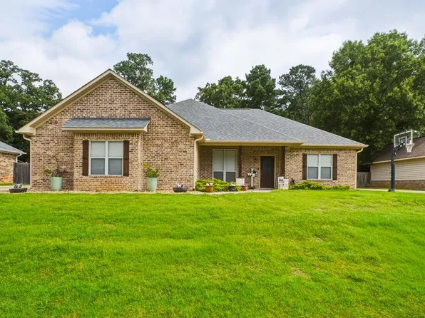 6912 Woodmere Ct, Texarkana, TX 75503