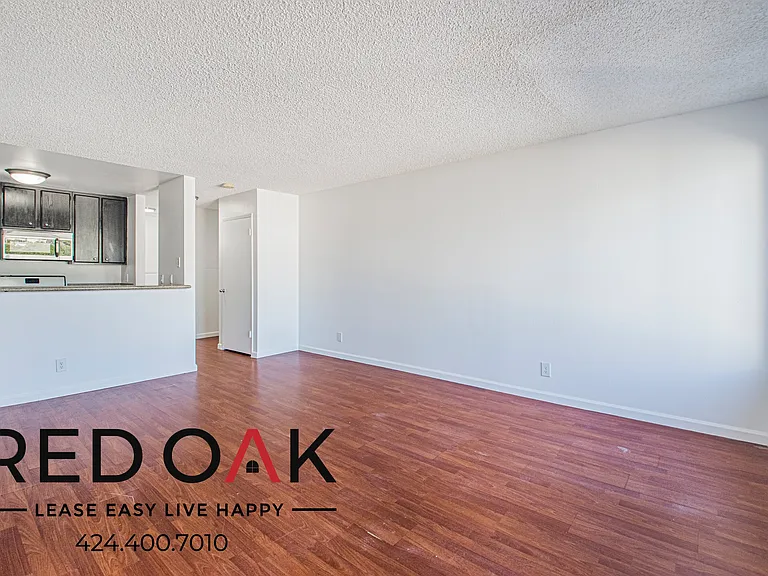 1522 N Formosa Ave — Photo 6