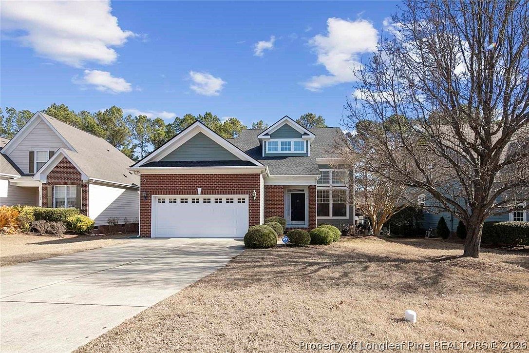 98 Cottswold Ln
