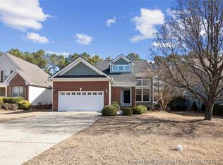 98 Cottswold Ln, Spring Lake, NC 28390