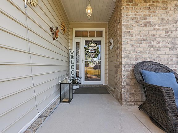 4th image of 4206 Ridgewood Dr.